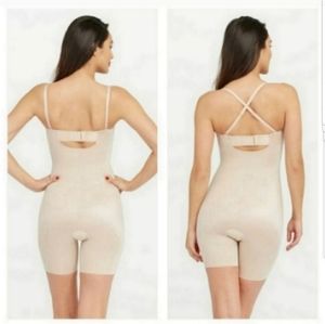 SPANX Suit Your Fancy Strapless Cupped Mid-Thigh NWT